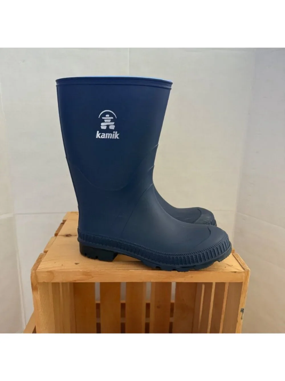 Kamik Boys Size 4 Navy Black Waterproof Rubber Knee High Outdoor Rain Boots